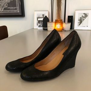 Ann Taylor round toe wedge heels (size 7.5)